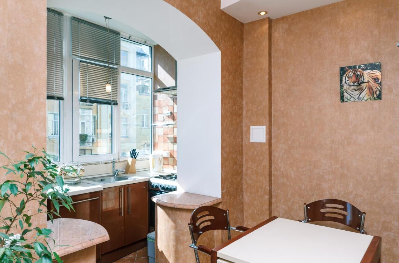 Househome Kiev Bagian luar foto